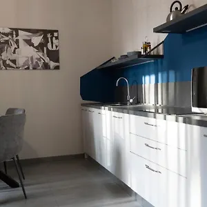 etna-suite-design-apartments.catania-hotels.net/